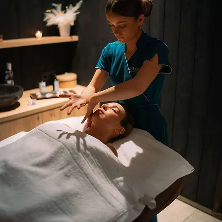 Domaine Des Hautes Fagnes 4*