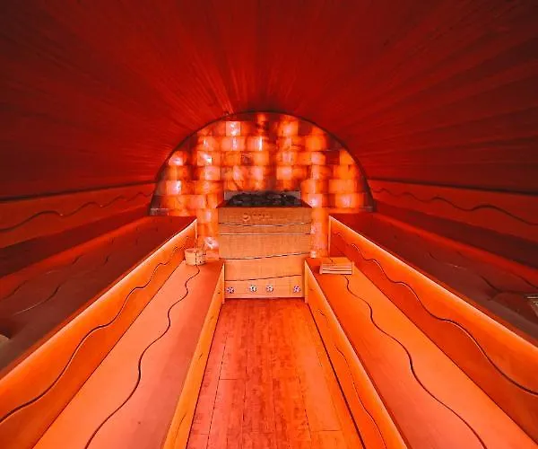 Domaine Des Hautes Fagnes Hotel 4*